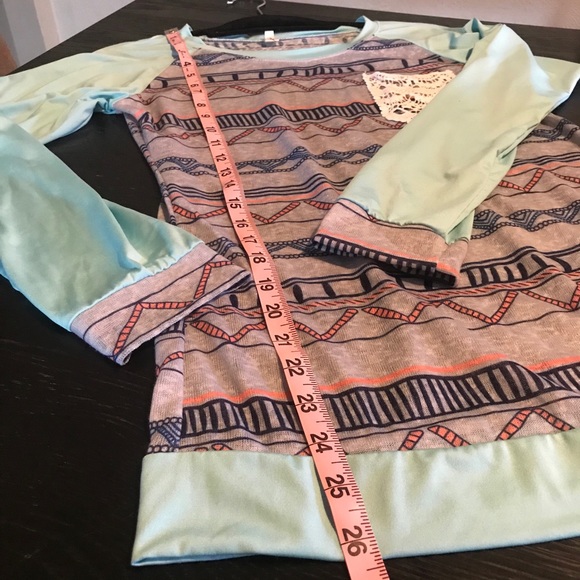 Arden Furtado Sheer Raglan multi color longsleeve - Picture 9 of 11